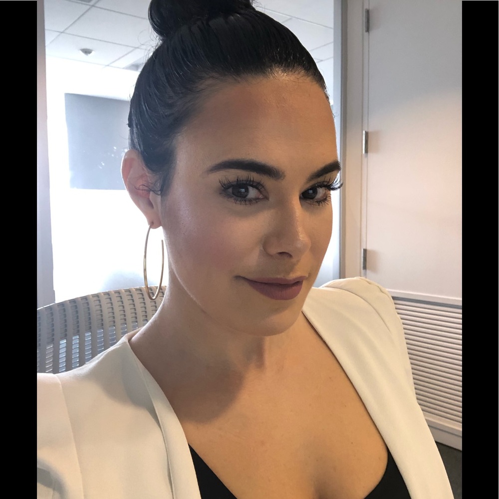 Meet your Posher, Cristina